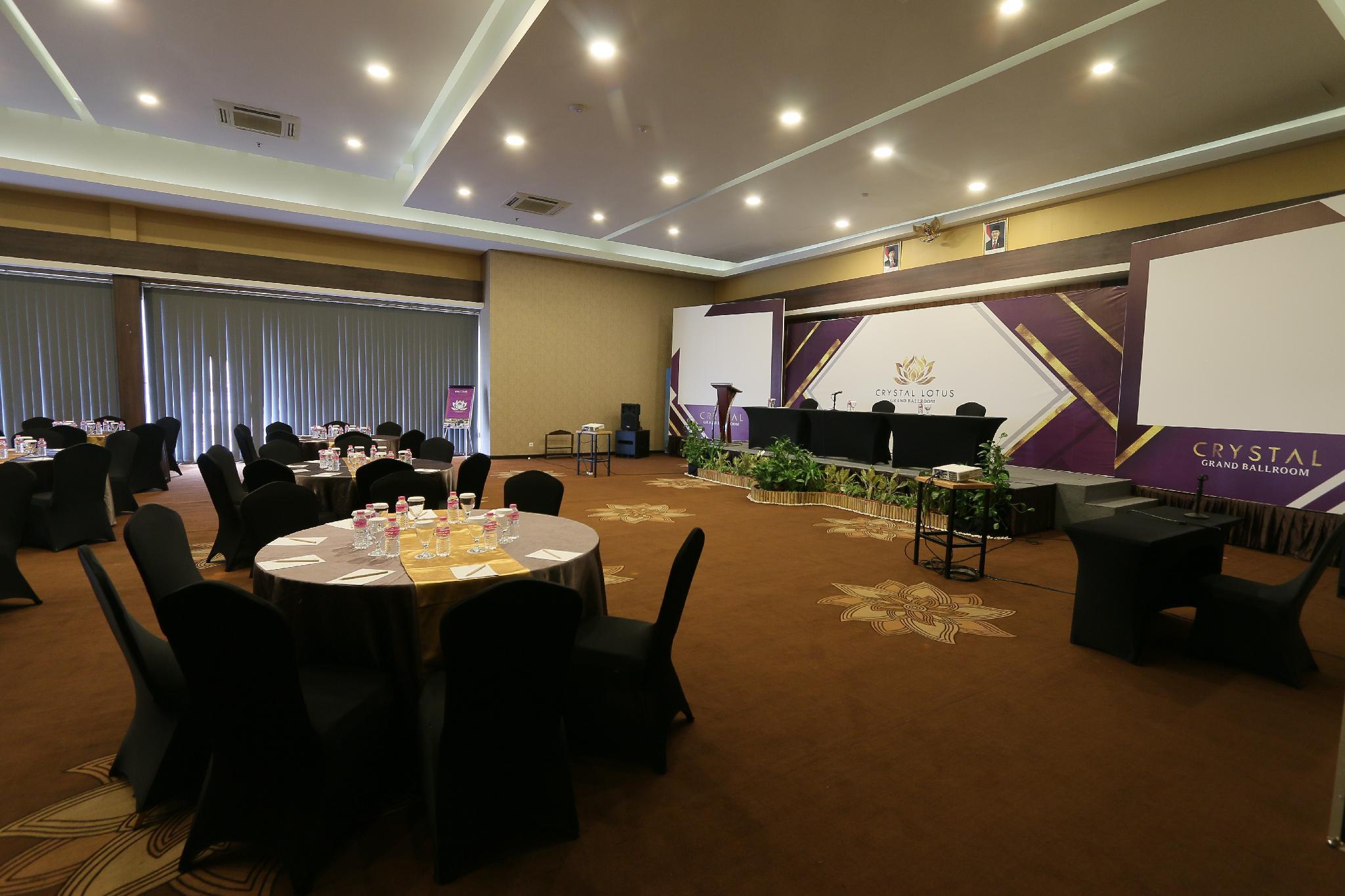 Crystal Lotus Hotel Yogyakarta Melati Екстер'єр фото