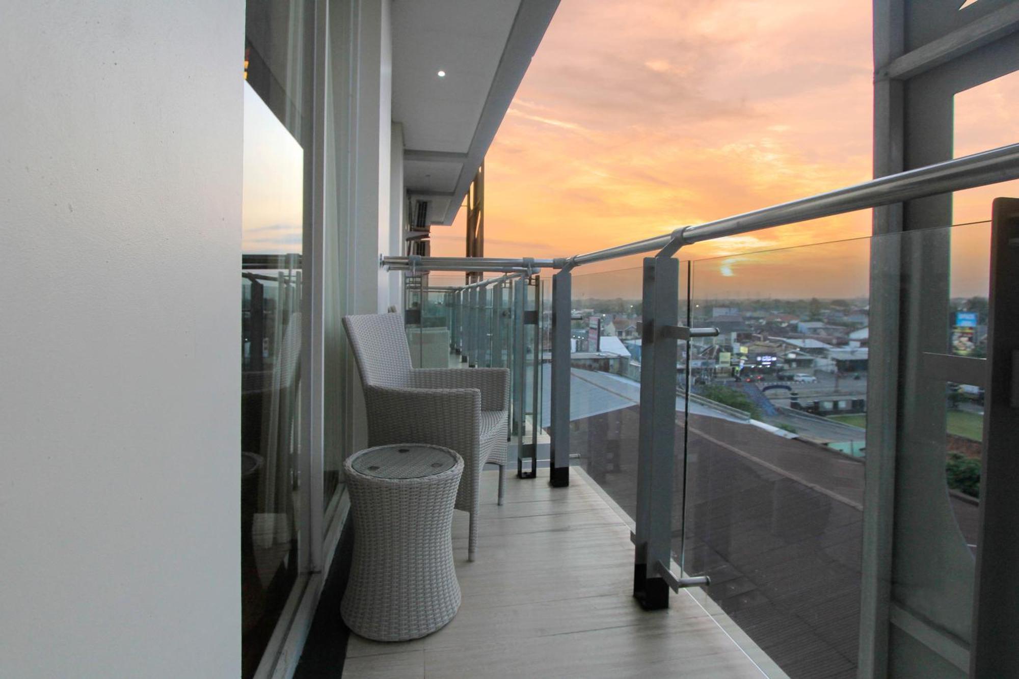 Crystal Lotus Hotel Yogyakarta Melati Екстер'єр фото