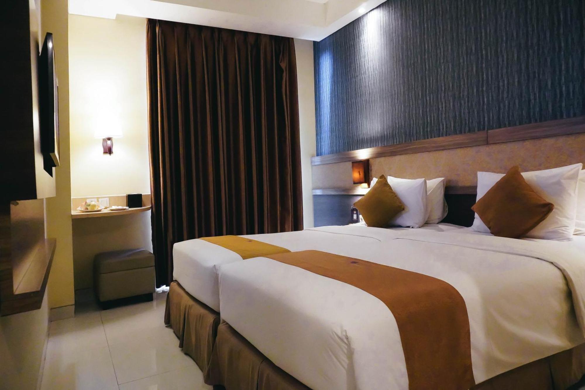 Crystal Lotus Hotel Yogyakarta Melati Екстер'єр фото