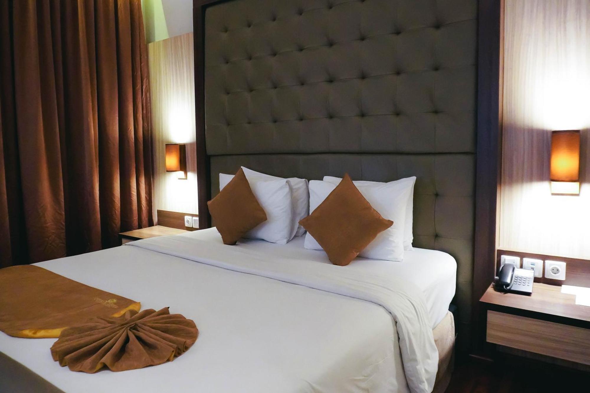 Crystal Lotus Hotel Yogyakarta Melati Екстер'єр фото