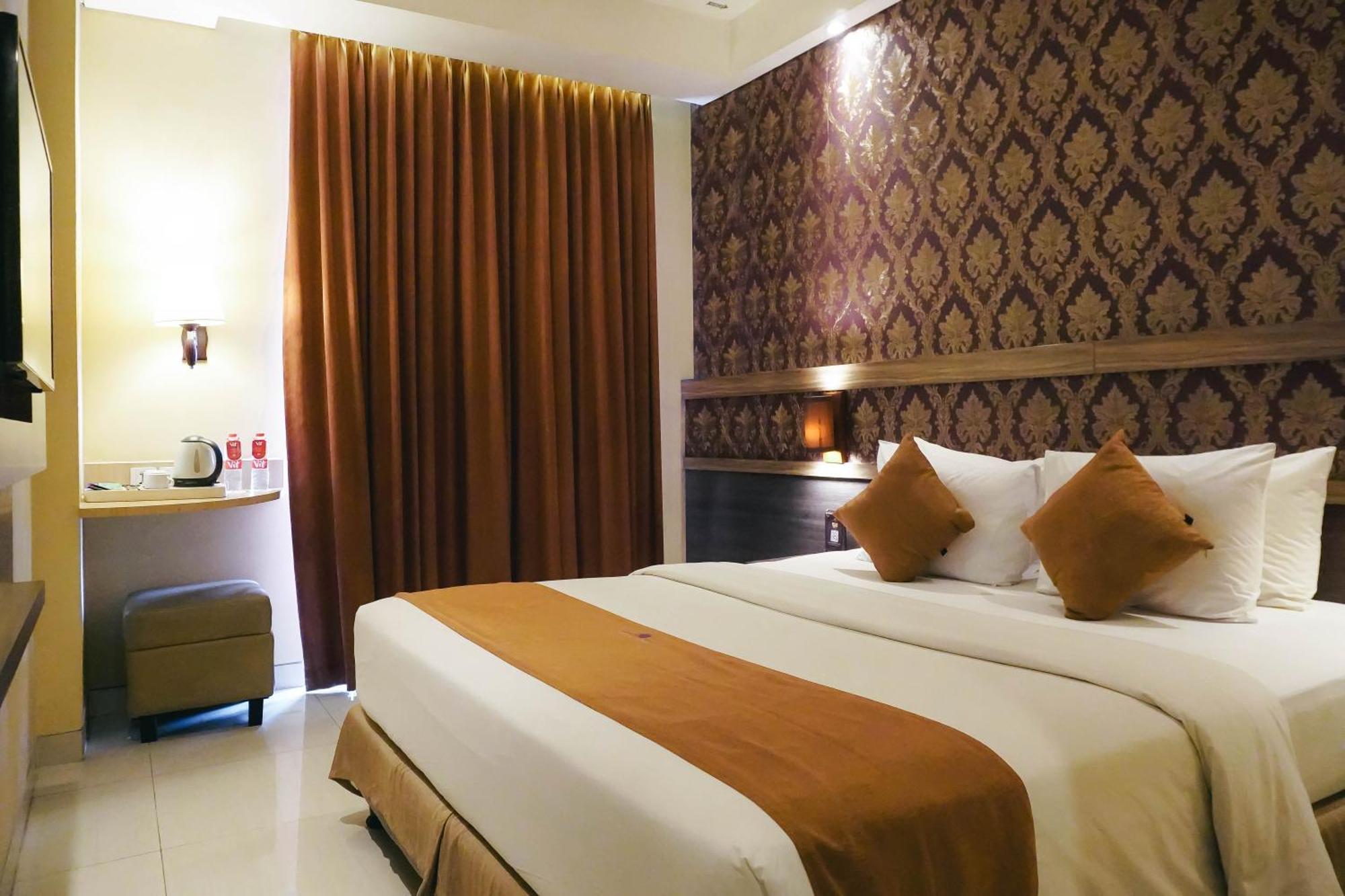Crystal Lotus Hotel Yogyakarta Melati Екстер'єр фото