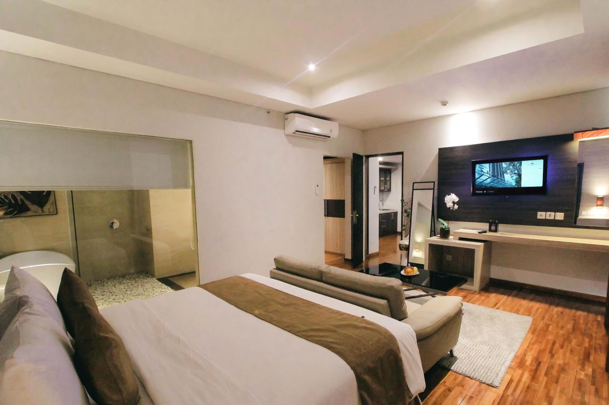 Crystal Lotus Hotel Yogyakarta Melati Екстер'єр фото