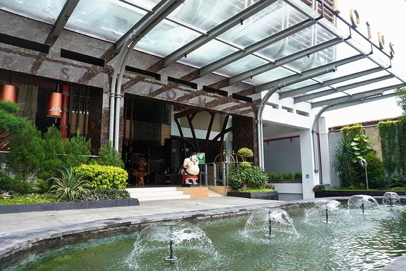 Crystal Lotus Hotel Yogyakarta Melati Екстер'єр фото